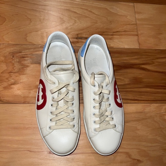 Gucci White Sneakers with Red Logo - Picture 2 of 6